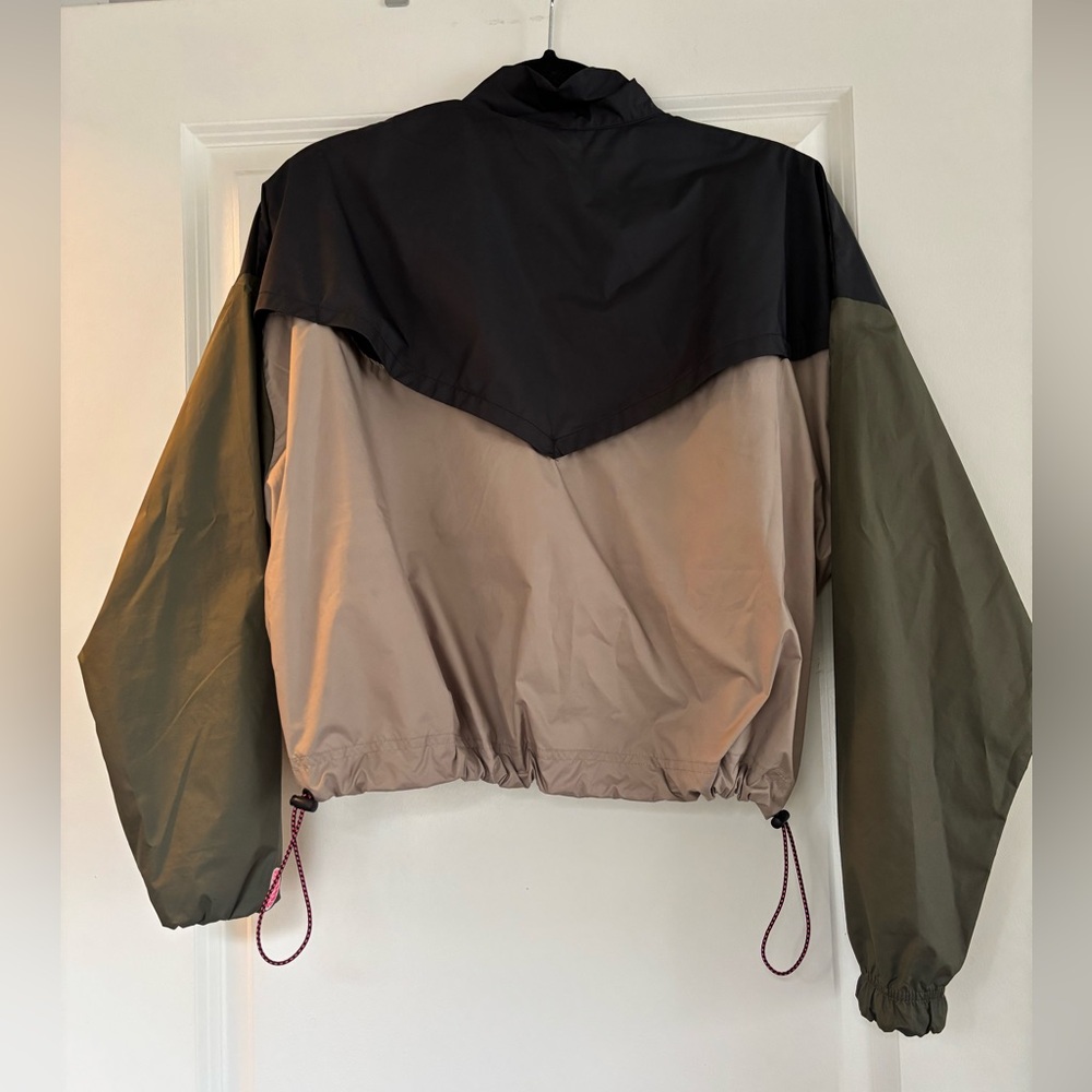 Nike Women's Sportswear Icon Clash Jacket - Picture 6 of 7